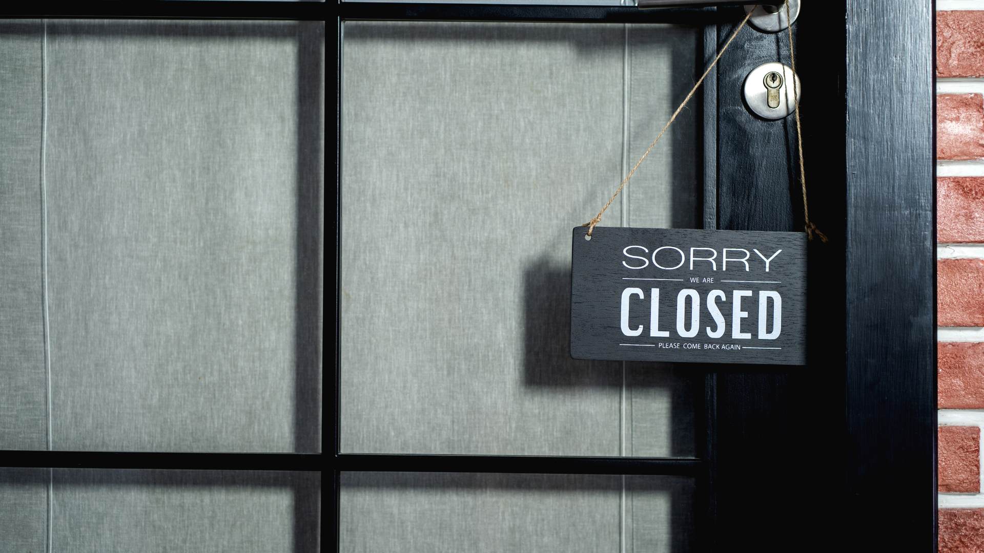 Khi cửa h&agrave;ng đ&oacute;ng cửa sau giờ l&agrave;m thời điểm trộm dễ tấn c&ocirc;ng