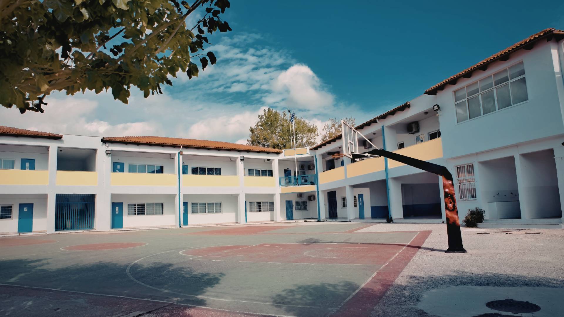 Lắp camera trường học v&agrave; điểm sinh hoạt cộng đồng